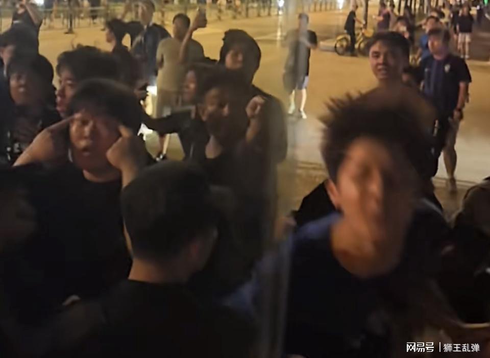 詹姆斯涉3亿美元贷款！与湖人前老板沃尔特产生关联 发言人正式回应