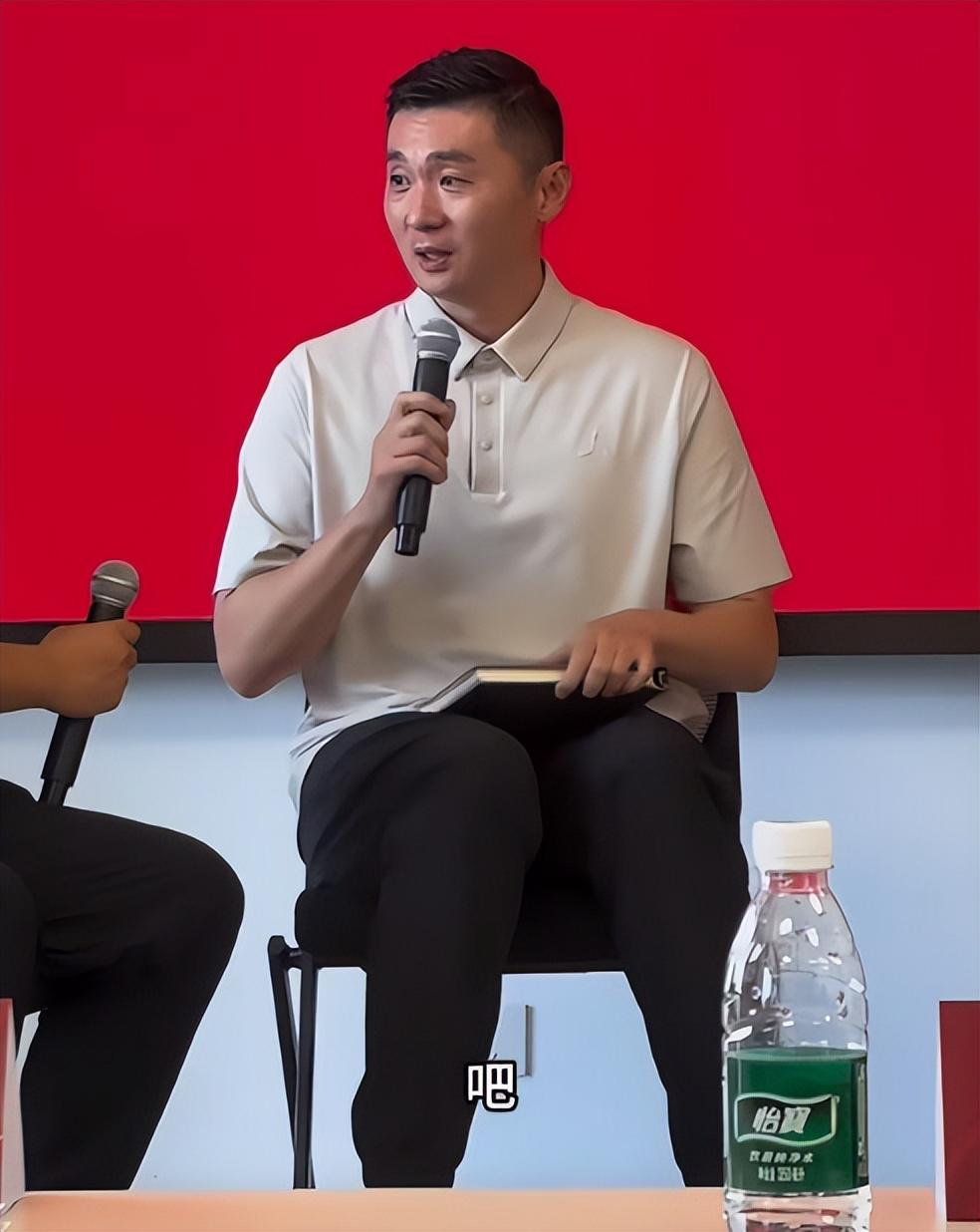 王楠的天塌了，她老公直播爆粗怒怼：我沾她屁光！全网炸锅